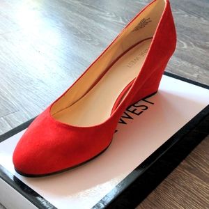 Nine West I Spy Medium Red 7.5 M